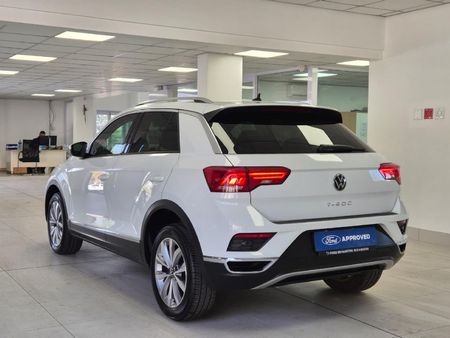2021-Volkswagen-T-Roc-14-TSI-Design-Auto_2
