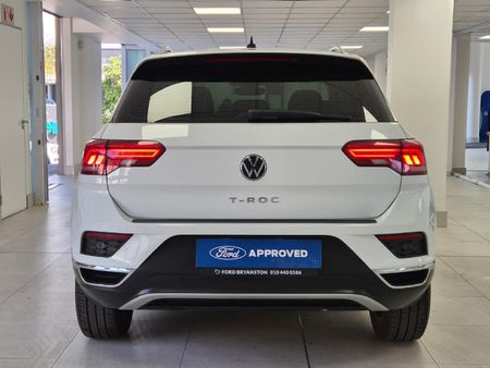 2021-Volkswagen-T-Roc-14-TSI-Design-Auto_4