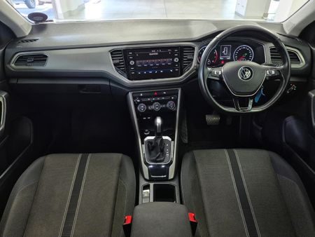 2021-Volkswagen-T-Roc-14-TSI-Design-Auto_6
