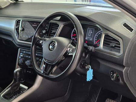 2021-Volkswagen-T-Roc-14-TSI-Design-Auto_7