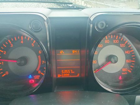 2021-Suzuki-Jimny-15-GLX_4