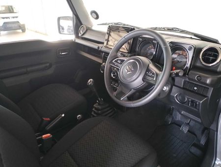 2021-Suzuki-Jimny-15-GLX_6