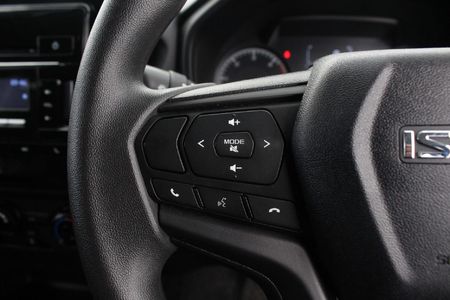 2023-Isuzu-D-Max-19-DDI-HR-L-Double-Cab_9