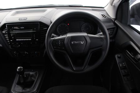 2023-Isuzu-D-Max-19-DDI-HR-L-Double-Cab_6