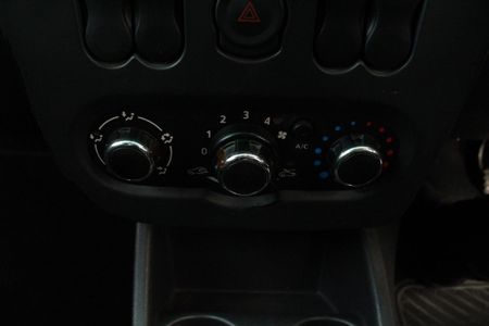 2019-Nissan-NP200-15-dCi-Safety-Pack_9