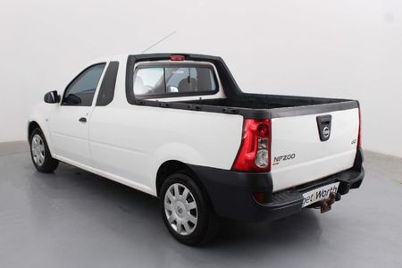 2019-Nissan-NP200-15-dCi-Safety-Pack_3