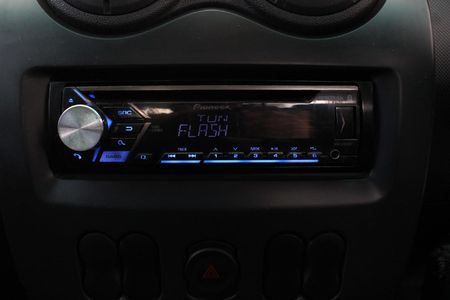 2019-Nissan-NP200-15-dCi-Safety-Pack_8