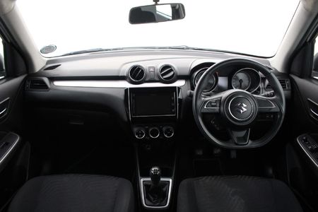 2021-Suzuki-Swift-12-GLX_5