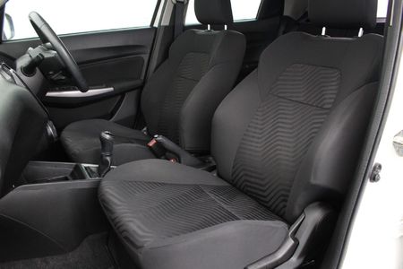 2021-Suzuki-Swift-12-GLX_7