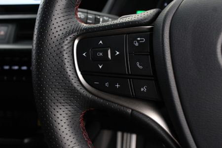 2023-Lexus-UX-250h-F-Sport_9