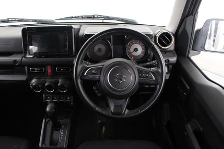 2022-Suzuki-Jimny-15-GLX-Auto_6
