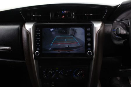 2019-Toyota-Fortuner-24-GD-6-Raised-Body_8
