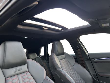 2024-Audi-RS3-Sportback-Quattro-Auto_11