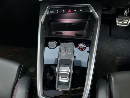 2024-Audi-RS3-Sportback-Quattro-Auto_8