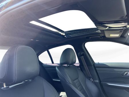 2020-BMW-3-Series-330is-Edition_14
