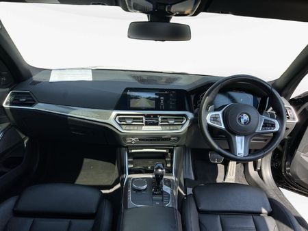 2020-BMW-3-Series-330is-Edition_17