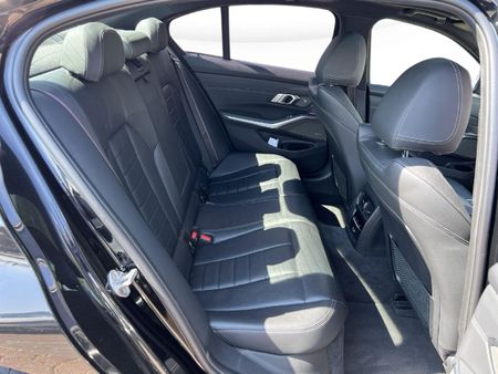 2020-BMW-3-Series-330is-Edition_21