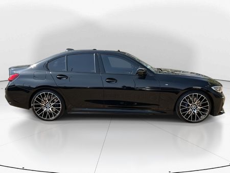 2020-BMW-3-Series-330is-Edition_3