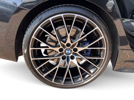 2020-BMW-3-Series-330is-Edition_8