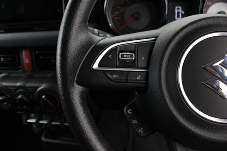 2025-Suzuki-Jimny-15-GL-AllGrip-5-Door_9