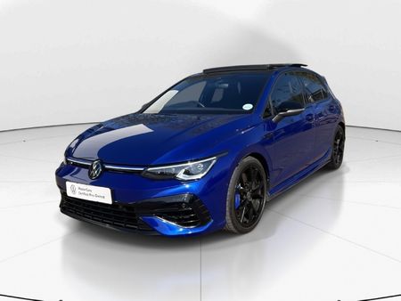 2023-Volkswagen-Golf-8-20-TSI-R-DSG_2