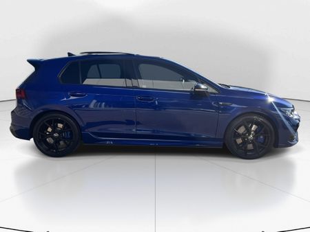 2023-Volkswagen-Golf-8-20-TSI-R-DSG_3