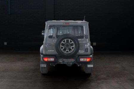 2023-Suzuki-Jimny-15-GLX_10