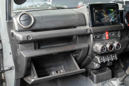 2023-Suzuki-Jimny-15-GLX_20