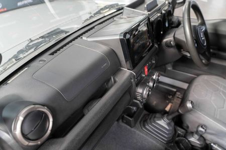 2023-Suzuki-Jimny-15-GLX_21