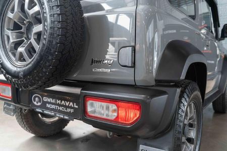 2023-Suzuki-Jimny-15-GLX_23