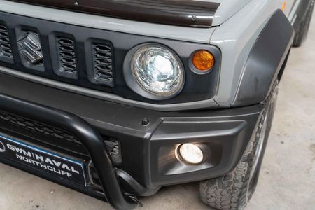 2023-Suzuki-Jimny-15-GLX_5