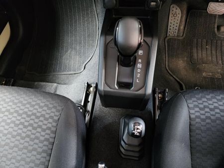 2022-Suzuki-Jimny-15-GL-Auto_16