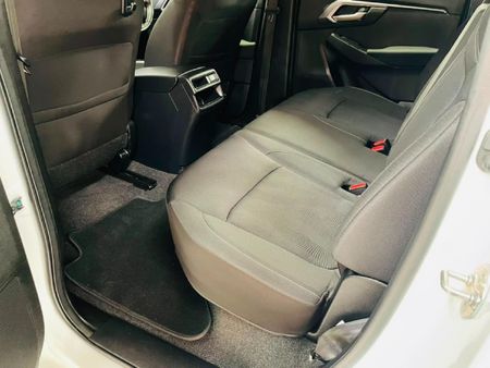 2024-Isuzu-D-Max-19-DDI-HR-LS-Auto-Double-Cab_19