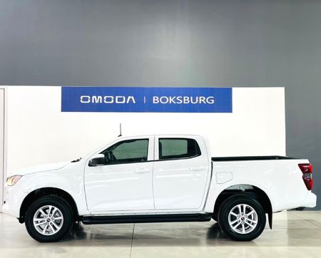 2024-Isuzu-D-Max-19-DDI-HR-LS-Auto-Double-Cab_3