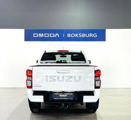 2024-Isuzu-D-Max-19-DDI-HR-LS-Auto-Double-Cab_5