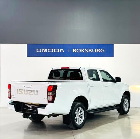 2024-Isuzu-D-Max-19-DDI-HR-LS-Auto-Double-Cab_6