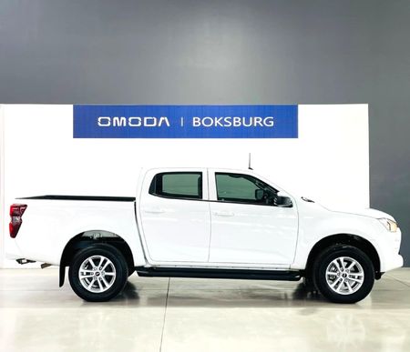 2024-Isuzu-D-Max-19-DDI-HR-LS-Auto-Double-Cab_7