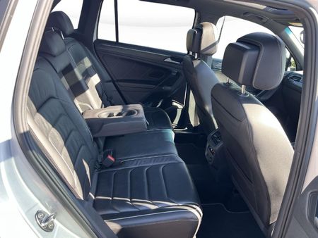 2023-Volkswagen-Tiguan-14TSI-R-Line_18
