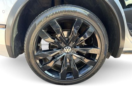 2023-Volkswagen-Tiguan-14TSI-R-Line_19