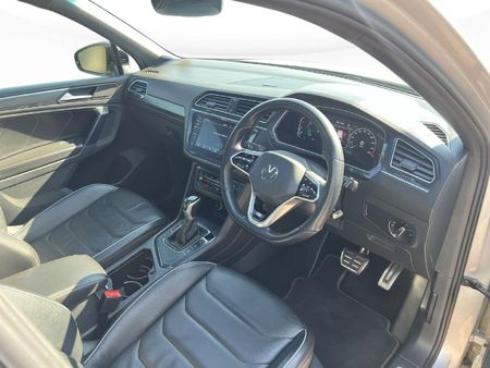 2023-Volkswagen-Tiguan-14TSI-R-Line_21