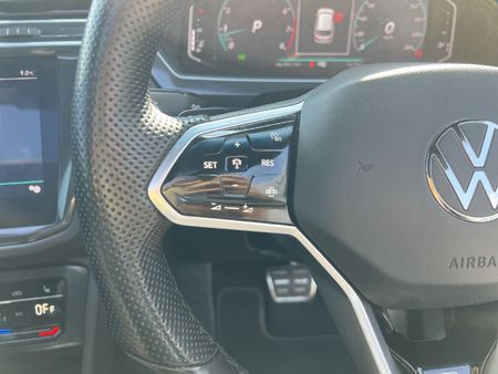 2023-Volkswagen-Tiguan-14TSI-R-Line_8