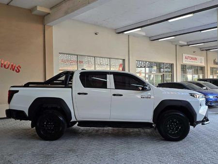 2026-Toyota-Hilux-28-GD-6-RB-SRX-Auto-Double-Cab_20