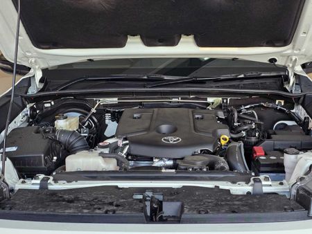 2026-Toyota-Hilux-28-GD-6-RB-SRX-Auto-Double-Cab_26