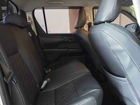 2026-Toyota-Hilux-28-GD-6-RB-SRX-Auto-Double-Cab_7