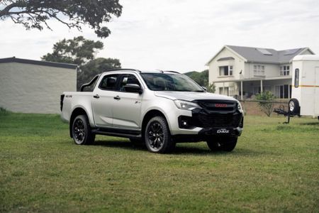 2026-Isuzu-D-Max-19-DDI-HR-X-Rider-Auto-Double-Cab_18