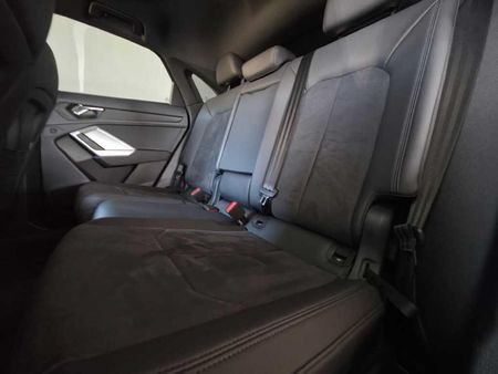 2024-Audi-Q3-Sportback-35TDI-Black-Edition_11