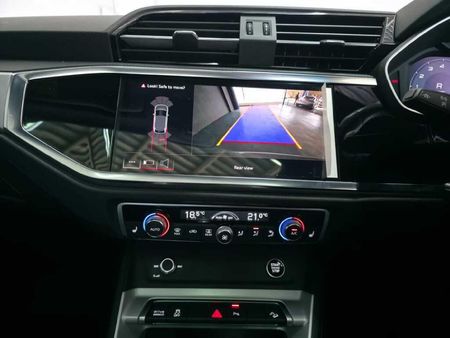 2024-Audi-Q3-Sportback-35TDI-Black-Edition_14