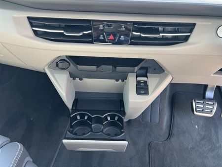 2026-Volkswagen-Caravelle-T61-20-BiTDI-Highline-Auto-4Motion-146kW_22