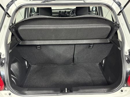 2023-Suzuki-Swift-12-GL_12