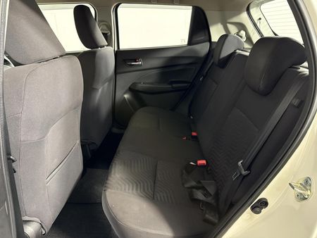 2023-Suzuki-Swift-12-GL_3